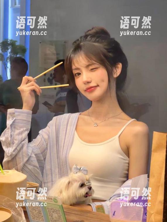 Xiuren秀人网 - 高清在线合集：葛征净高184cm透明写真背后的故事与情感