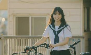 Xiuren秀人网 – 愿谭睿琪Ailsa的校服图集成为你分享青春的最佳选择，快来围观！