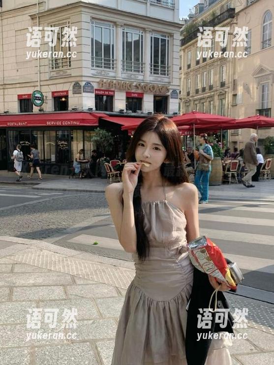 Xiuren秀人网 - 贾诗晗最新图册：欣长美腿塑造的优雅气质，让人欲罢不能。