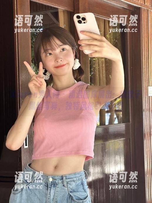 Xiuren秀人网 - 精选图库展出：软软子黑丝写真，独特风格引人入胜