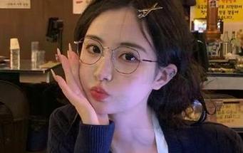 YouMi尤蜜荟 – Egg_尤妮丝Egg礼服写真合集，带你走进华丽与时尚的视觉盛宴