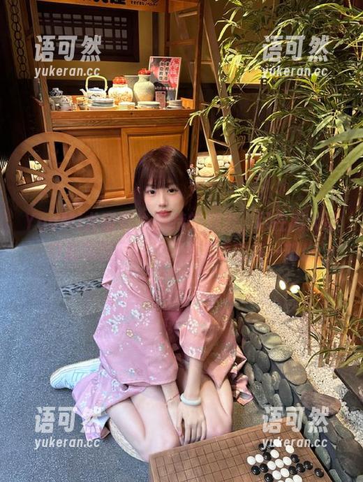 YouMi尤蜜荟 - 独特的魅力，尽在周大萌自拍美图图集，记录美丽的每一刻！