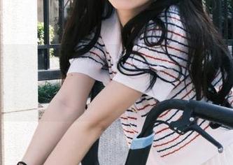 YouMi尤蜜荟 – 小海臀Rean教室全新免费图片上线，快来领略她的独特风采！