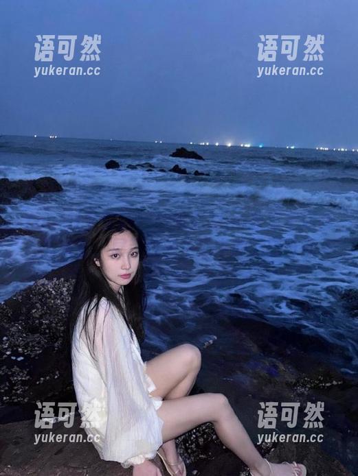 YouMi尤蜜荟 - 战姝羽Zina教室主题套图资源，展示校园生活中的无限可能