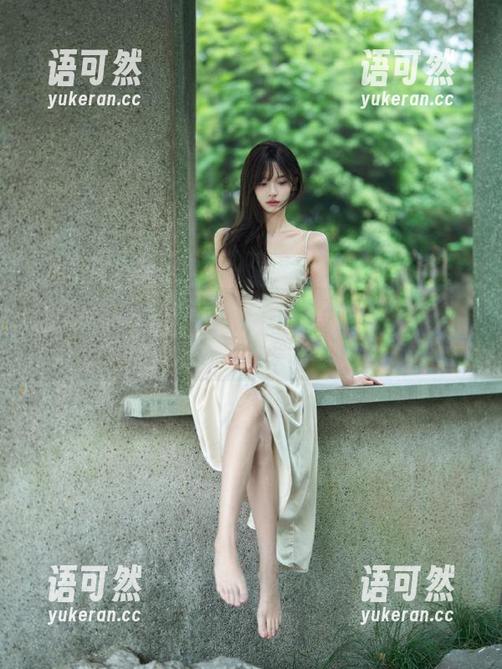 YouMi尤蜜荟 - 新人首套写真分享：田冰冰的私房作品让你心跳加速！