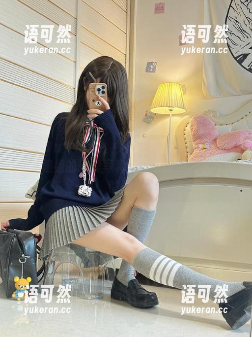 YouWu尤物馆 - 今日更新：FoxYini孟狐狸姐姐的精美写真图片，感受艺术与美的碰撞