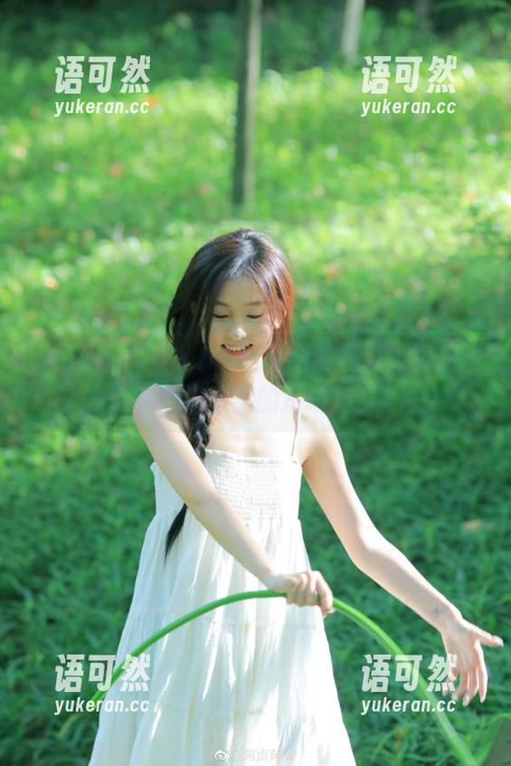 beautyleg - Dora学姐带你进入图册：原图背后隐藏的拍摄趣事！