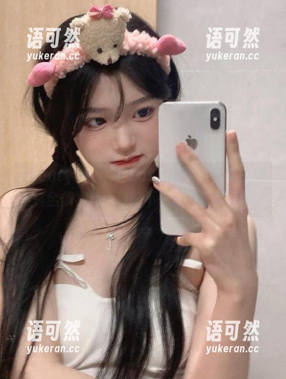 beautyleg - 在Iris的镜头下：夏天的写真全集将带你领略不一样的夏季风情。