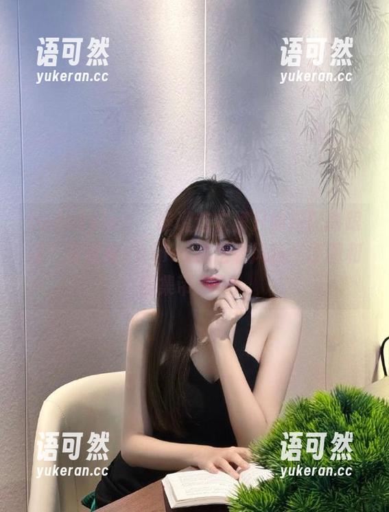 beautyleg - 谁说连衣裙只能搭配高跟鞋？来看看Kaylar的逆袭风格，原图和图集带你飞！
