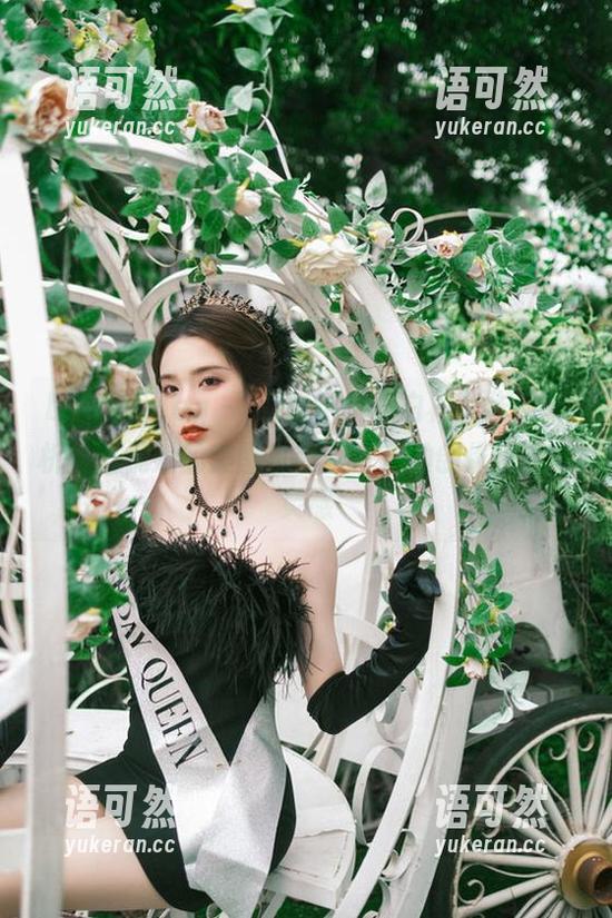 beautyleg - “Mimoko白裙”作品解析：透视她的美图与套图背后的创作理念与灵感