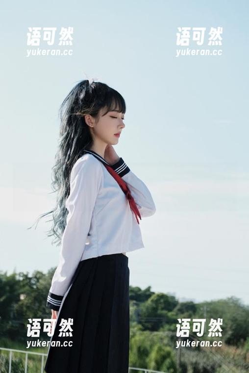 beautyleg - Morning泳衣写真集：精选清透水域，捕捉晨光下的优雅曲线