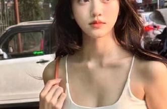 beautyleg – 谁说短裙只能夏天穿？Rubis的一组美图照片让四季皆春！
