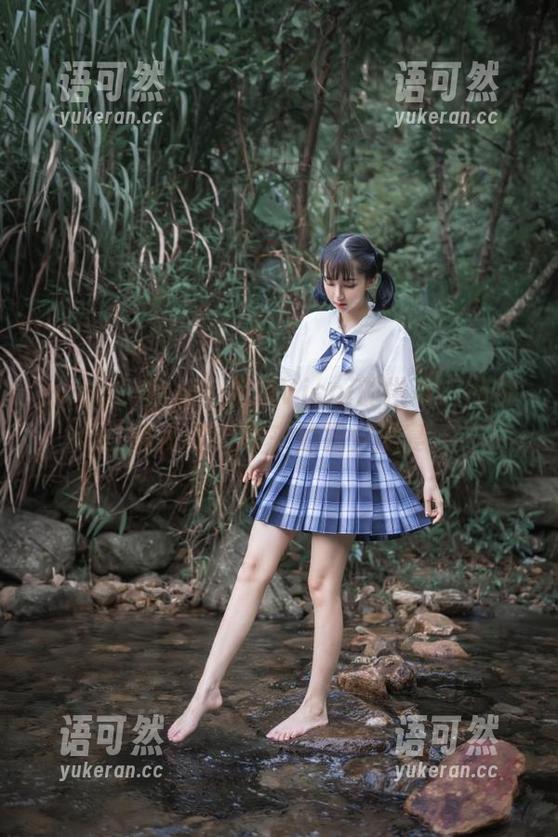 beautyleg - 走进Vicni的世界：网袜作品套图带来的视觉盛宴