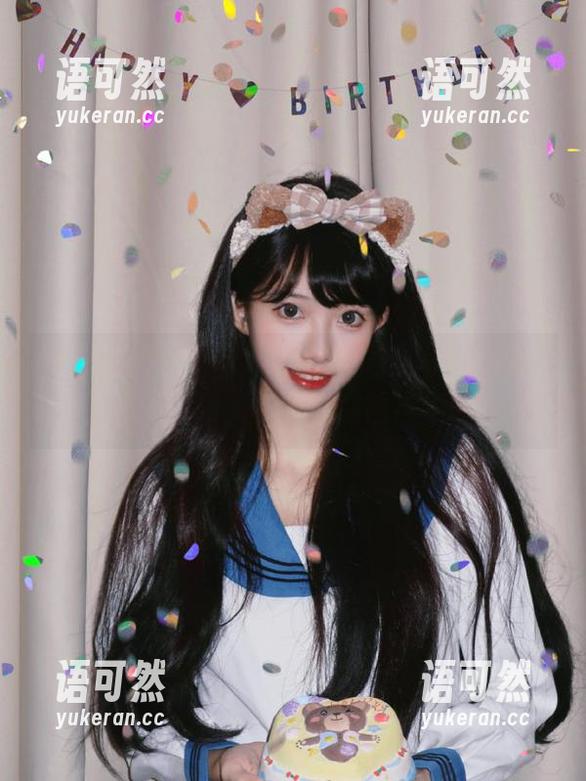 beautyleg - Zoey性感肉丝写真，福利满满，迷人姿态让你欲罢不能