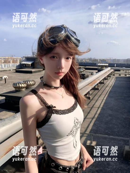 beautyleg - 发现小玲的比基尼写真，探索她的完美身材与独特风格