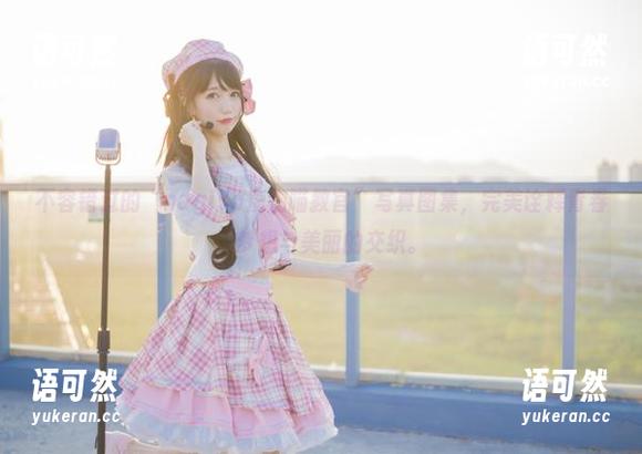 不容错过的“nagisa魔物喵教官”写真图集，完美诠释青春、梦想与美丽的交织。