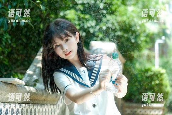 pans - 时尚与情感交融：小颖黑色作品合集，让我们细细品味