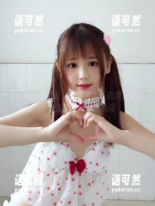 pans-蕾蕾 pans - 蕾蕾泳池美图合集:在梦幻水域中寻找自我的美丽瞬间