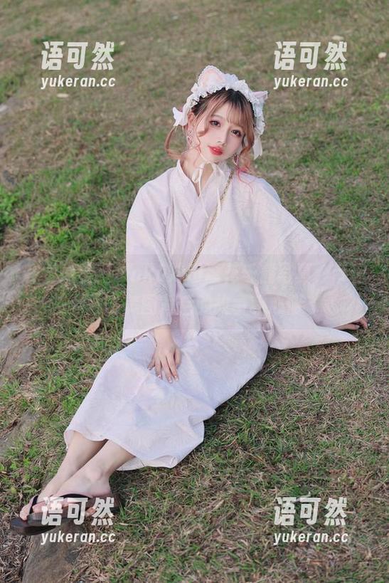 视觉盛宴：rinka冲田凛花千鹤写真，带你领略美图背后的故事和心情