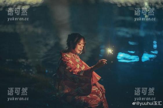 宠物情人cos大揭秘，下载yuuhui玉汇的精彩写真，让爱无处不在！