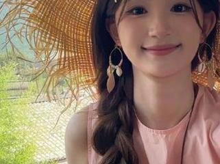丽柜 – Vicky的奶牛写真：网盘下载，让自嘲的幽默不再孤单