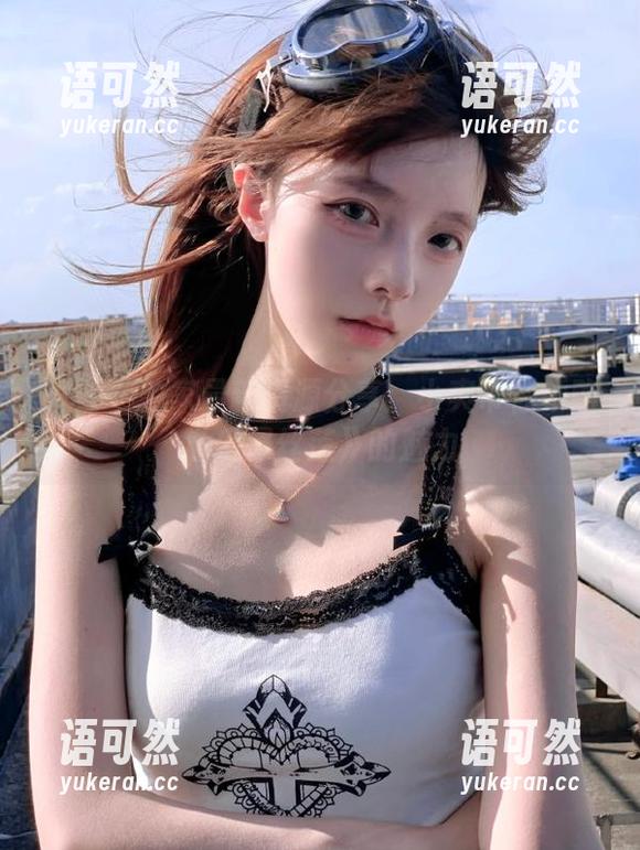 丽柜 - 独家最新资源分享：小爽带你领略《尘浸丝莲》的魅力