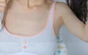 丽柜 – 幸福溢出的“心心”少女高清图集，让你在每一帧中找到温暖！