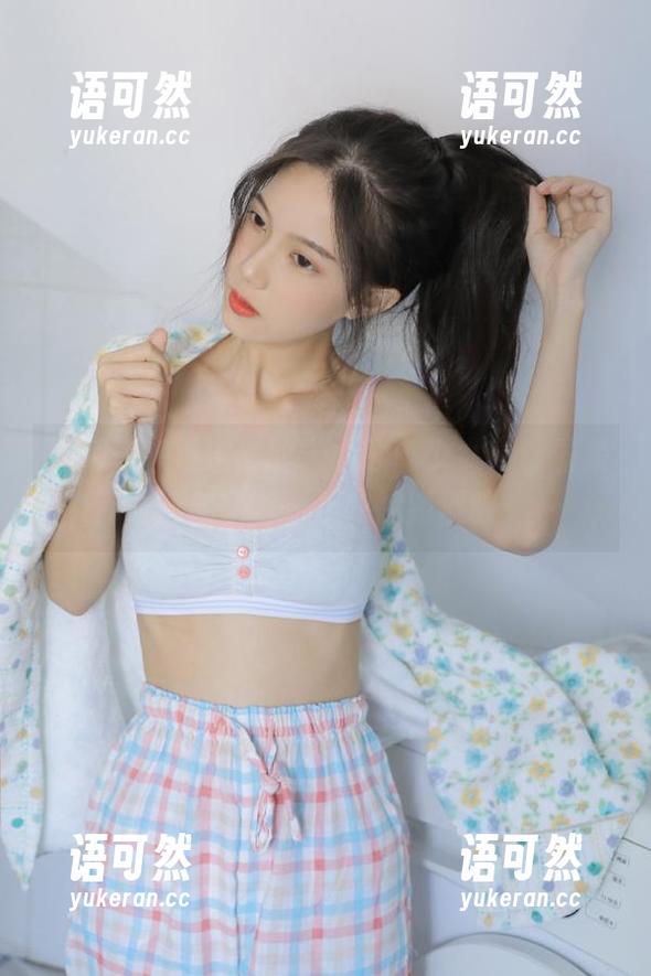 丽柜 - 幸福溢出的“心心”少女高清图集，让你在每一帧中找到温暖！