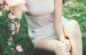 丽柜 – 高清图库精选：琳达的内衣写真，展现女性之美的多样性与力量