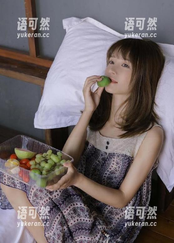 丽柜 - 穿越蕊蕊的吊带世界：细腻图集资源带来的视觉享受