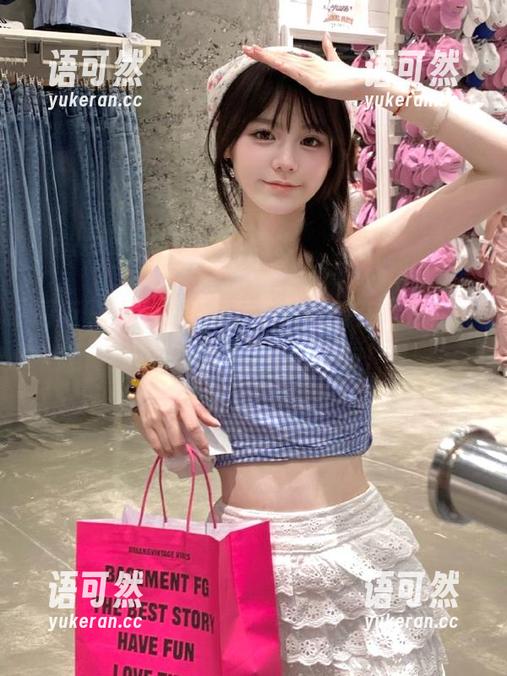 丽柜 - 精致高清照片，留住黄芬学姐在镜头前的无与伦比的美丽！