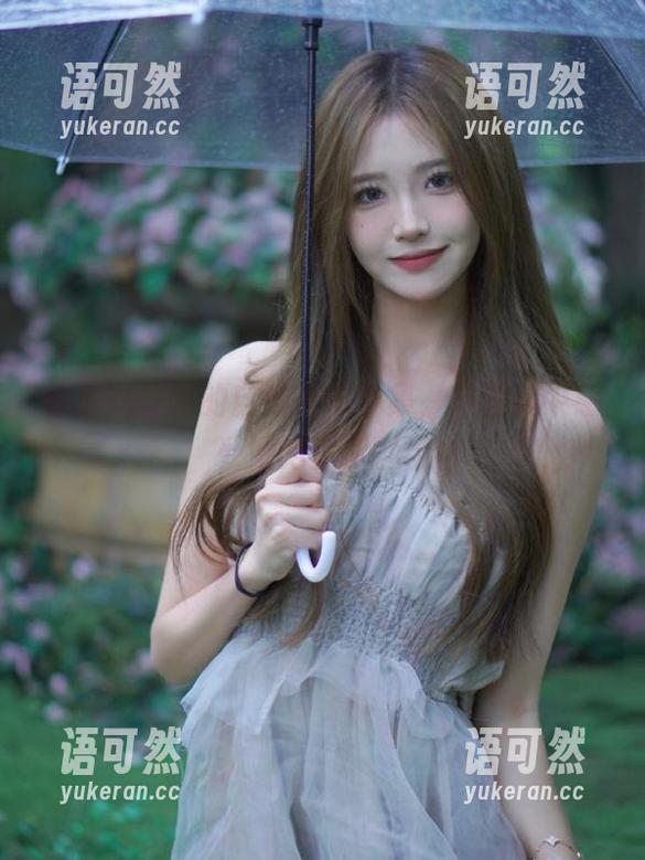 九柒喵 分享九柒喵的自拍艺术合集,穿梭其中感受她的生活哲学