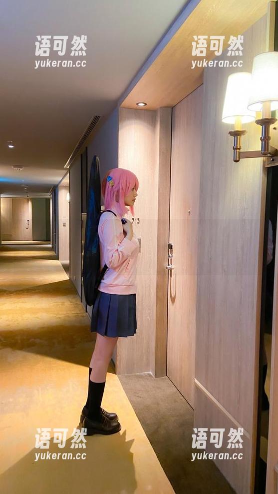 亚缇arty最新写真集曝光：高跟鞋，不仅仅是鞋子，更是一种生活态度！