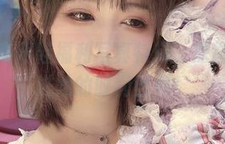 仙女月高跟鞋福利写真特辑，原图带你走进她的时尚世界！