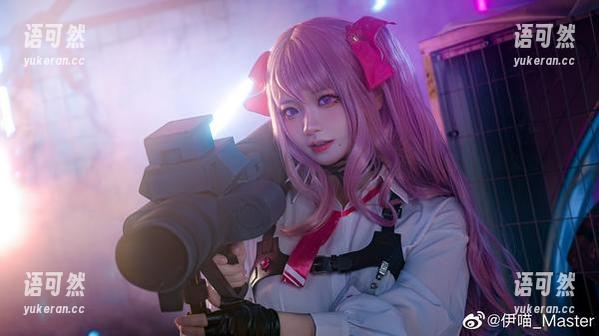 激情四射的“伊喵君_Nya女王”原图，精致图包唤醒你的视觉体验