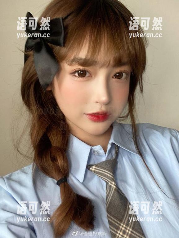 佳佳酱ovo透明女仆独特风格，无与伦比的高清壁纸享受