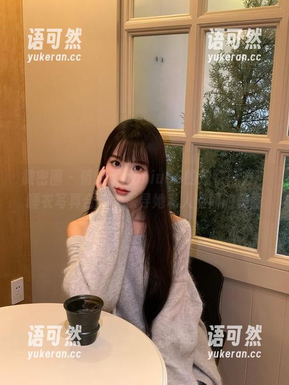 微密圈 - 俏妞qiaoniu66的独特魅力：睡衣写真合集，探寻她私人空间的美丽