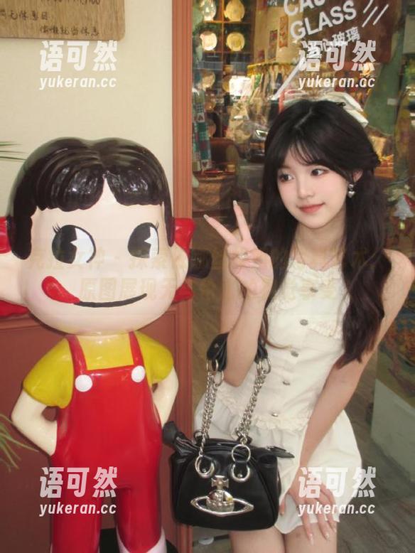 克拉女神 - 探索依娜丝姐姐的写真艺术：原图展现无与伦比的视觉享受
