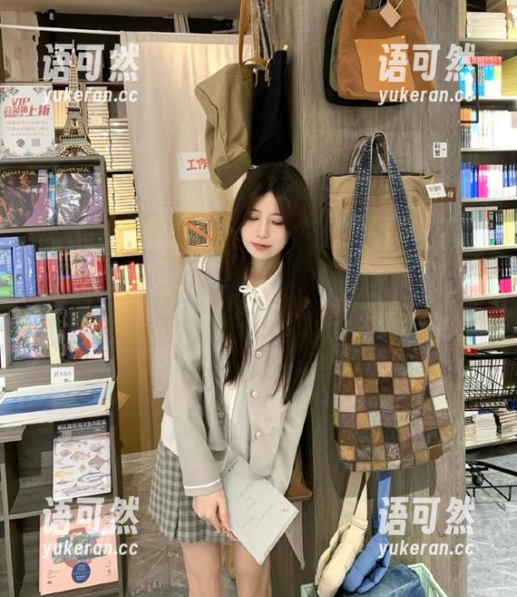 克拉女神 - 不容错过的妮子高跟鞋定制作品展示，展现个性与时尚的完美交融。
