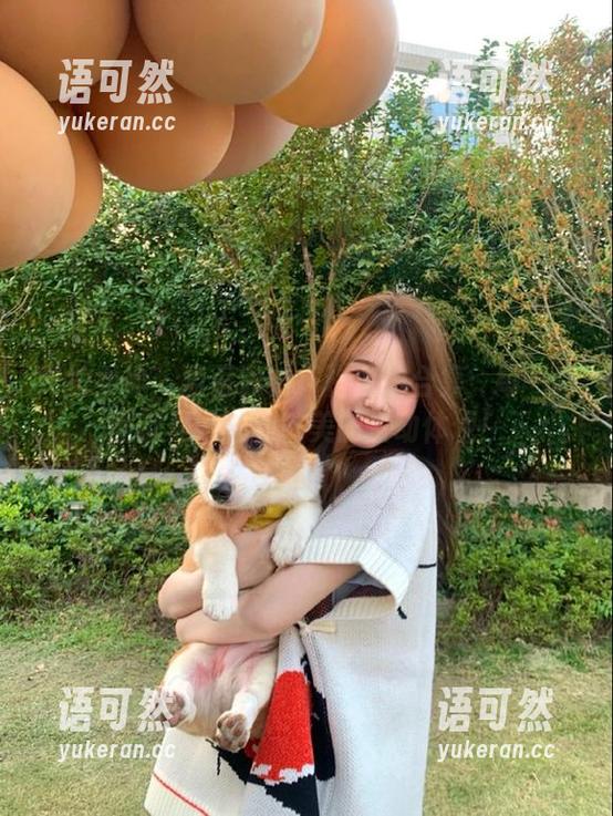 克拉女神 - 孟君独特风格自拍合集：每一套图都是她独到审美的生动体现！
