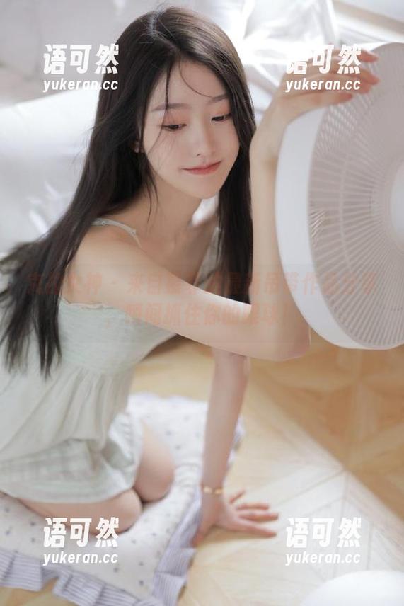 克拉女神 - 来自慕菲的最新吊带作品分享，瞬间抓住你的眼球！