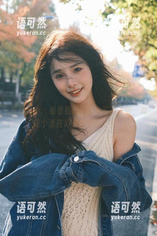 克拉女神 - 看看熙妍的少女写真美图，真是个活在幻想里的小公主！