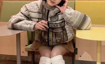 兔几盟 – 球球护士写真原图合集：展现她独特风格与魅力
