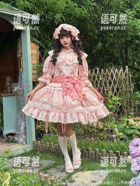 兔子Zzz不吃胡萝卜 精致与艺术共存:兔子Zzz不吃胡萝卜的礼服美图私拍解析