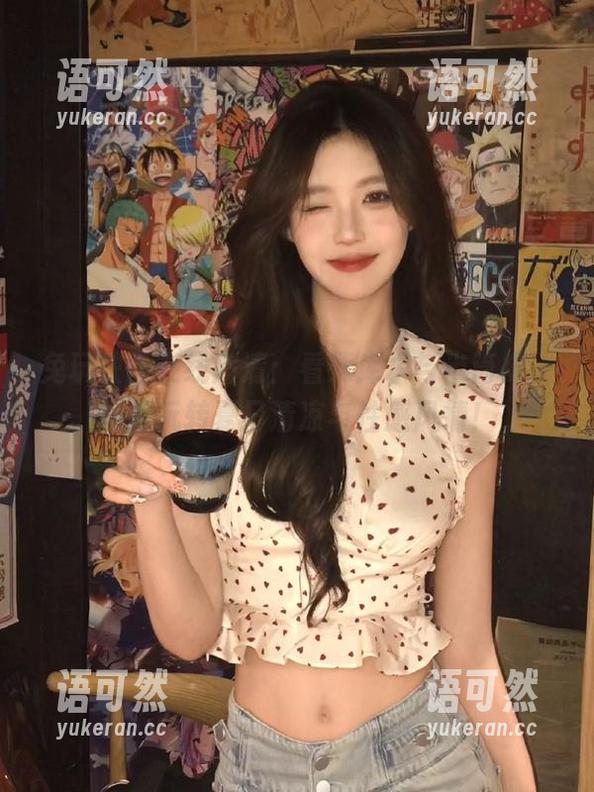 兔玩映画在线高清：看死库水与半筒袜，如何玩转夏日清凉与性感风情！