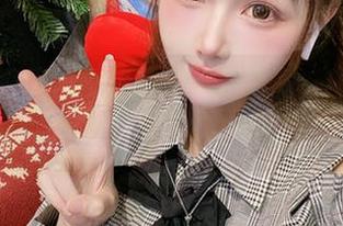 深入探索凛子酱的私拍美足资源，感受她独特的风格与迷人气质！