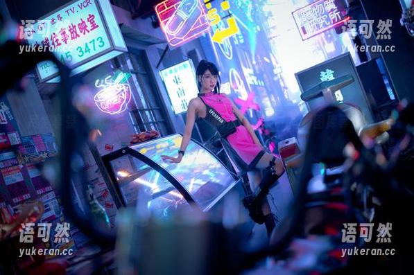 尽情享受“周叽是可爱兔兔天使”的浪漫写真，精彩图库等你一同分享！