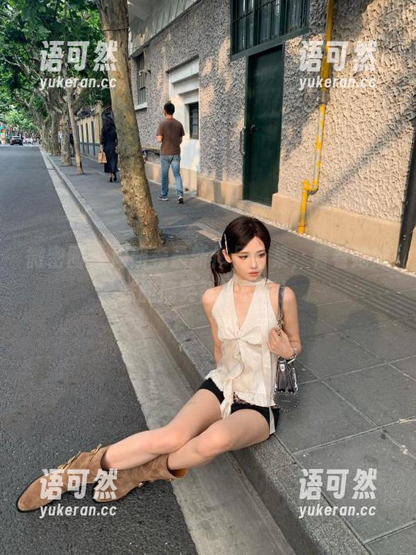 微密圈 - 周妍希最新作品合集，看看她妹妹的搞笑背后故事！