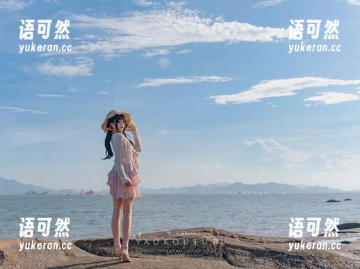 在咬一口兔娘的写真作品集中，发现tellmetellme的无限魅力