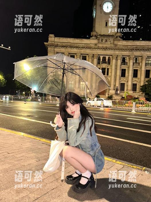 探索喵糖映画最新教室JK写真合集，感受那份青春的校园情怀